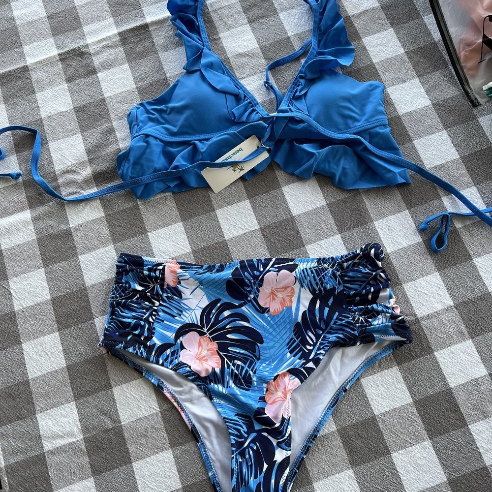 Ruffled Strap, high waisted Bikini- M